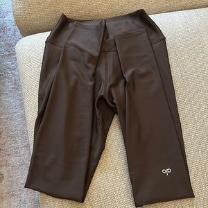 Alo Chocolate Brown leggings